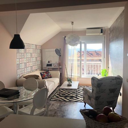 Gala Apartment Тиват Экстерьер фото